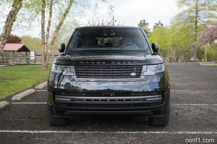 Range Rover SE Plug-In Hybrid Review: Exceptionally Competent, Yet Modest About It