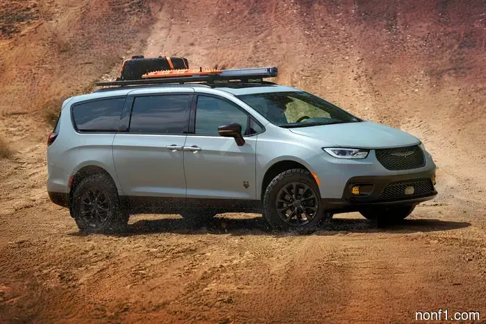 Генеральный директор Chrysler намекает на заводскую версию Pacifica с заниженной подвеской: «Следите за новостями»