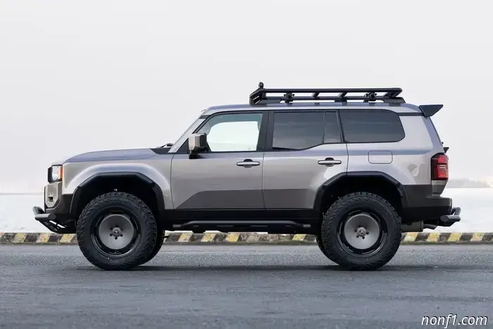 Aún no hay veredicto sobre esta Toyota Land Cruiser de exhibición con neumáticos de 37 pulgadas.