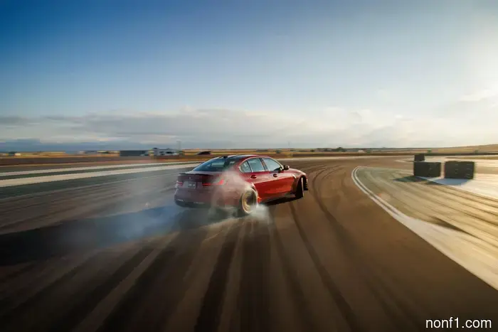 BMW confirma el M3 CS manual solo para América del Norte, y es solo RWD.