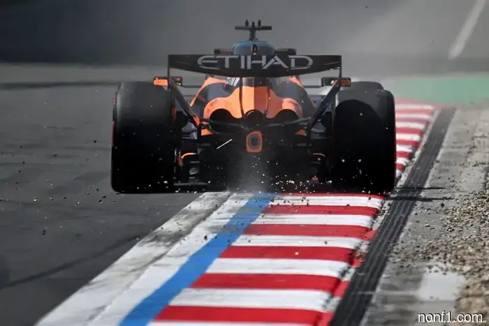 Стелла признает проблему '50 на 50', поскольку McLaren испытывает трудности