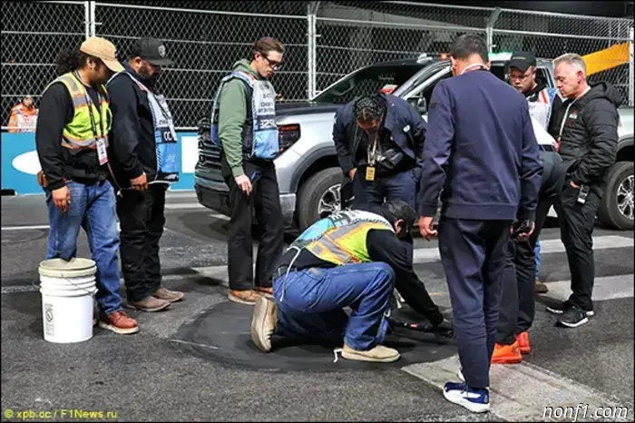 Norris leads in the second practice.