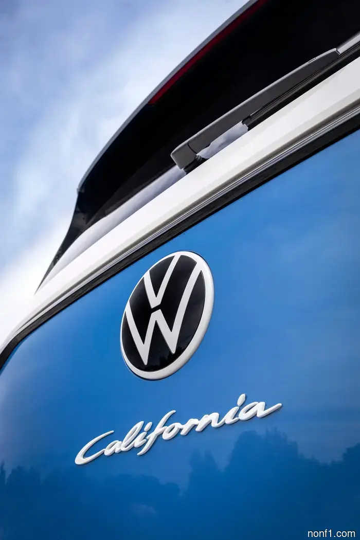 VW California Cruise — это кемпер ID Buzz, который они должны были построить вчера.