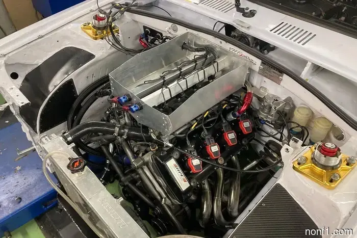 Кастомный V8 на 10 000 об/мин в этом Toyota Starlet просто абсурден